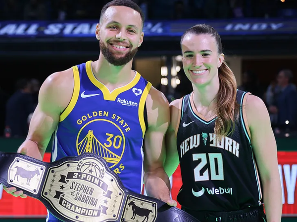 Stephen Curry and Sabrina Ionescu at the 2024 NBA All Star Game 3 Point Contest.